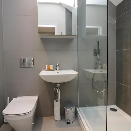 Brimstone Apartamento *